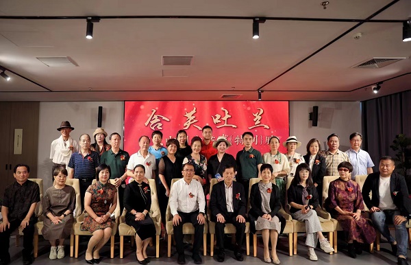 “含英吐兰——当代中国女画家〖特别〗展在深圳市·瀚文艺术中心隆重开幕！