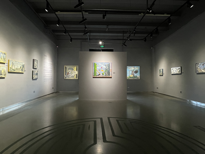 迷宫中的沉思——跟随雷米·艾融，在无序中找寻出口