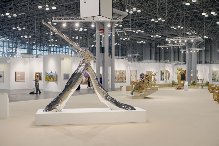 超过35 个国家，225 家画廊参展，是什么让今年的纽约军械库艺术展如此火热？