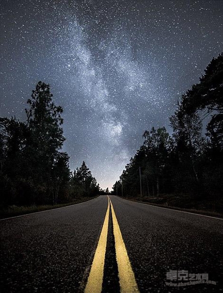 芬兰摄影师镜头下银河绝美动人心魄
