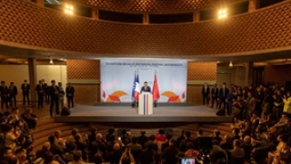 第17届中法文化之春揭幕 马克龙亲临现场并观展